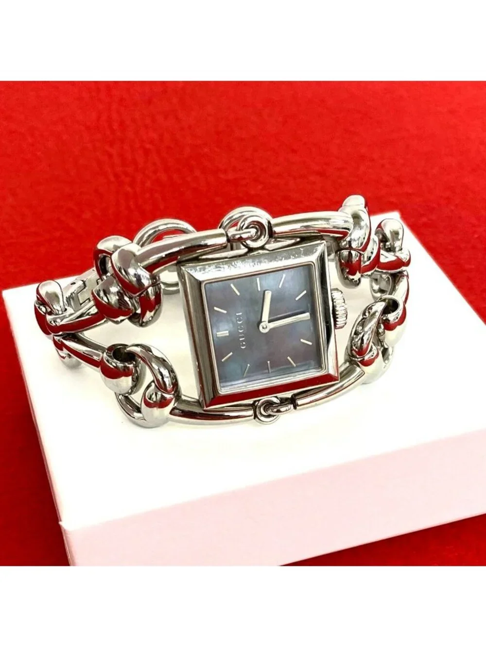 Gucci Signoria Stainless Steel Quartz Watch Wrist Silver